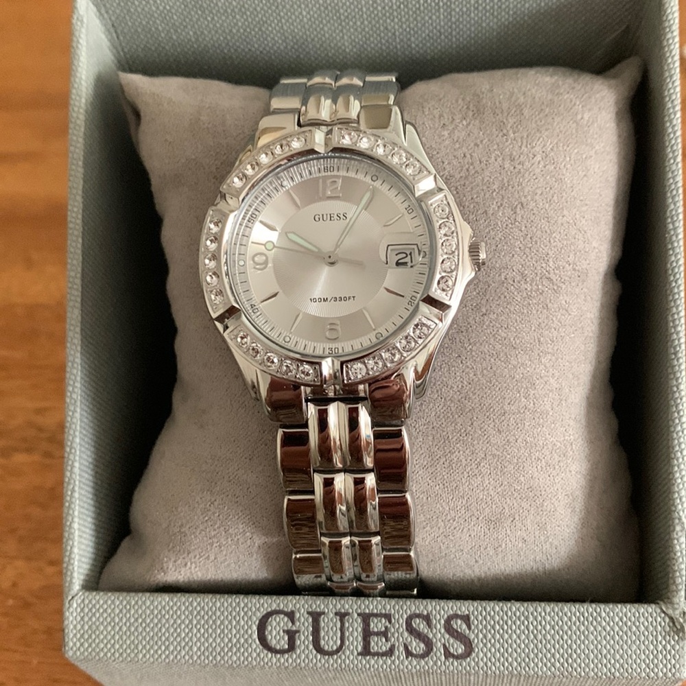 Guess Watch. Silver